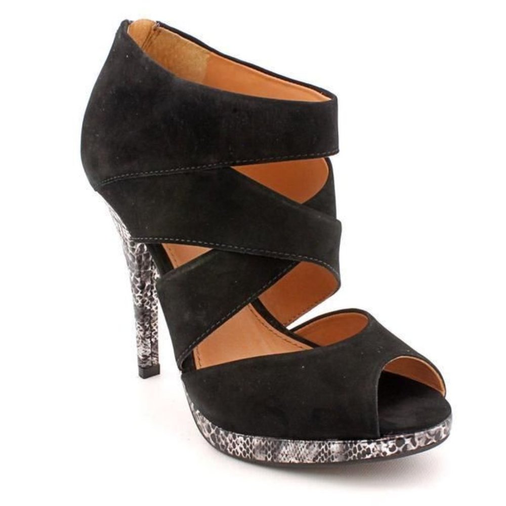 Gorgeous Madison Harding $300 Stilletos Mancini